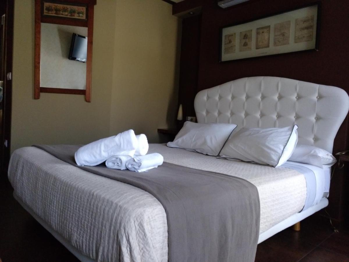 Hostal Medievo Hotel Monforte De Lemos Luaran gambar